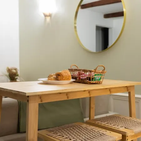 Apartment Little Chic